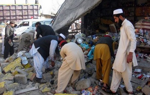 Suicide bomber kills 15 in northwest Pakistan