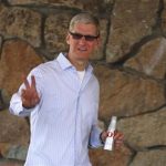 Apple CEO Tim Cook attends the Allen & Co Media Conference in Sun Valley, Idaho July 11, 2012. REUTERS/Jim Urquhart