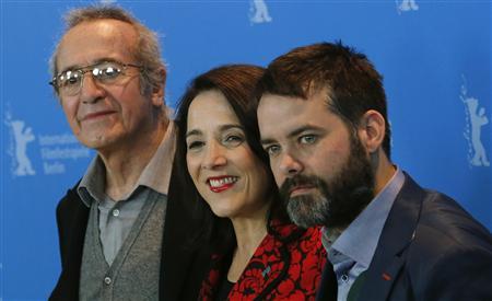 Director Sebastian Lelio (R-L), actress Paulina Garcia and actor Sergio Hernandez pose during a photocall to promote the movie "Gloria" at the 63rd Berlinale International Film Festival in Berlin February 10, 2013. REUTERS/Tobias Schwarz