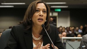 Obama sorry over Kamala Harris 'good-looking' comment