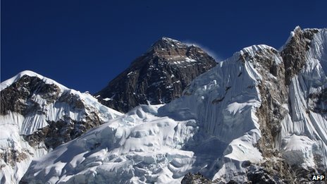 Everest: Climbers Steck and Moro in fight with Sherpas