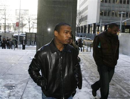 Rapper Ja-Rule arrives at Manhattan Criminal Court for a hearing in New York March 4, 2009. REUTERS/Lucas Jackson