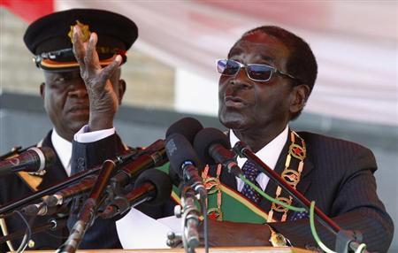 Zimbabwe's President Mugabe addresses the crowd gathered to commemorate Heroes Day in Harare