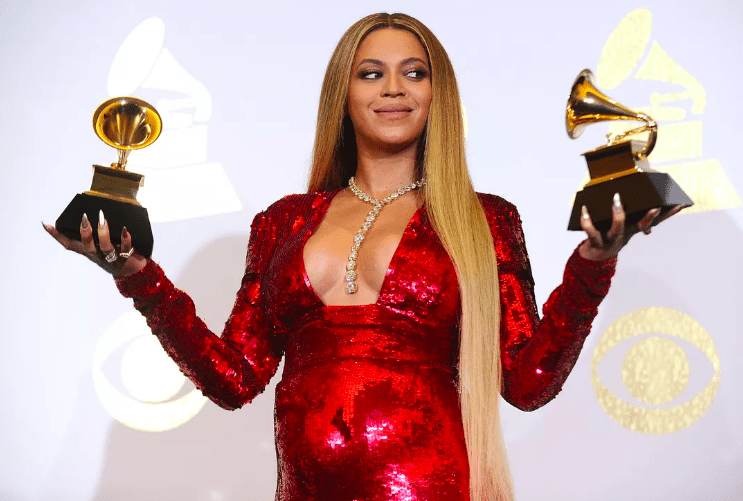 Beyonce at the 59th Grammy Awards in 2017