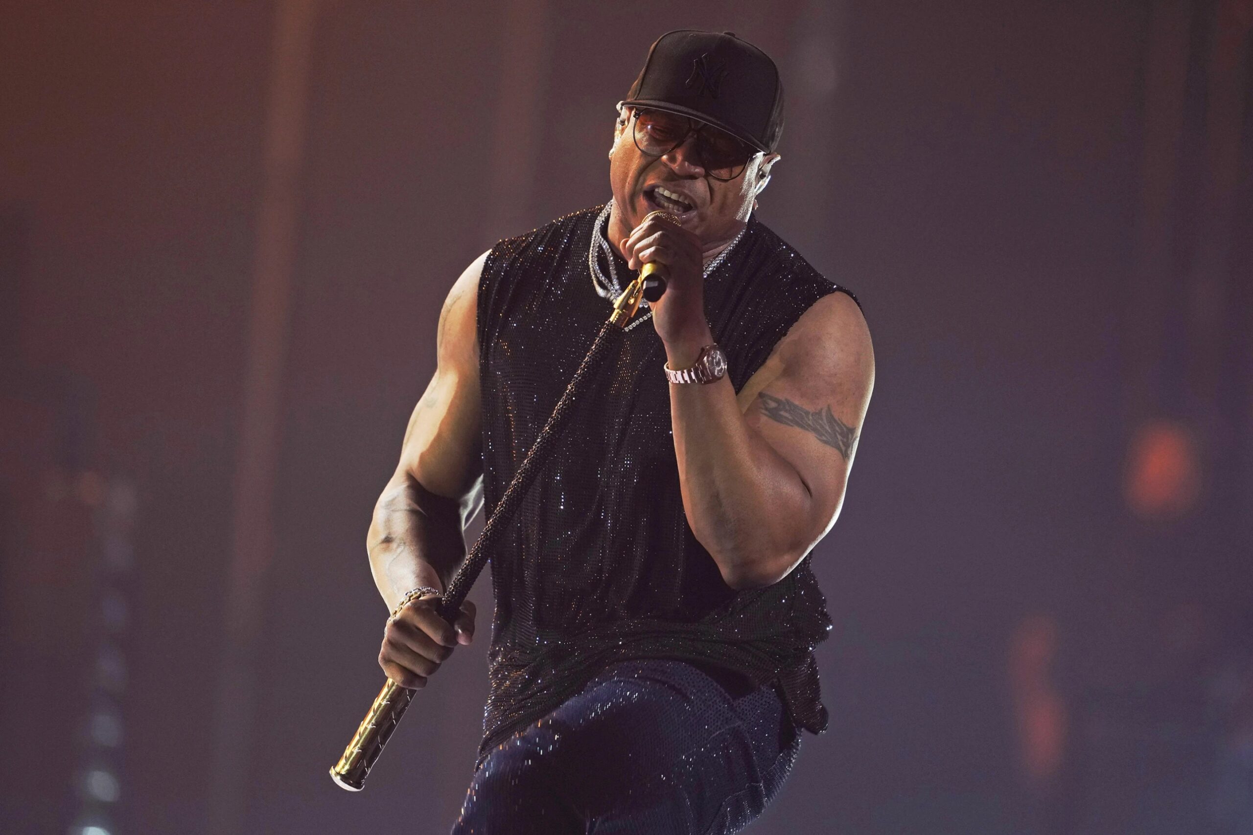  LL Cool J performs during the MTV Video Music Awards in Newark, N.J., on Sept. 12, 2023