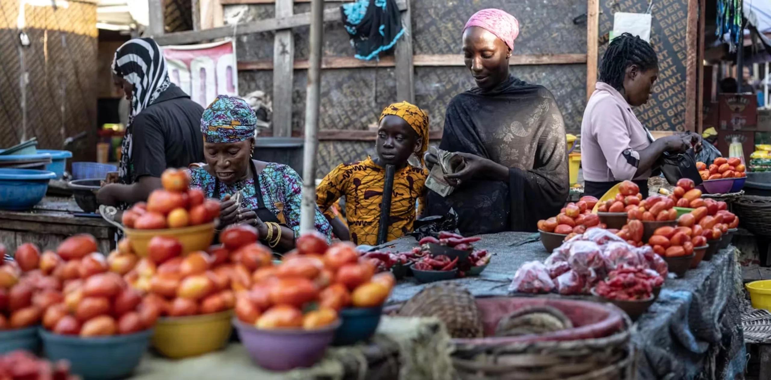 Women at the Lokoja International Market. 